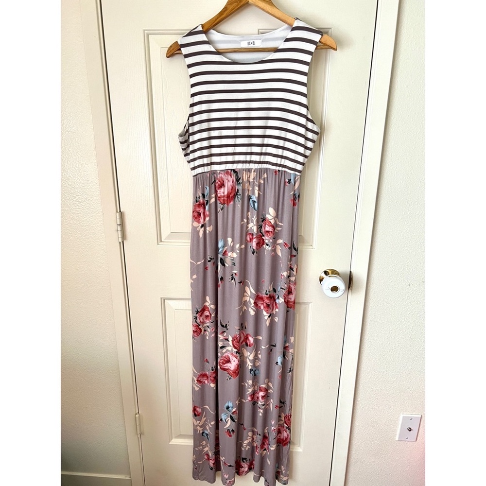 LUX & CO White & Gray Stripe Pink Floral Pint Sleeveless Long Line Maxi Dress